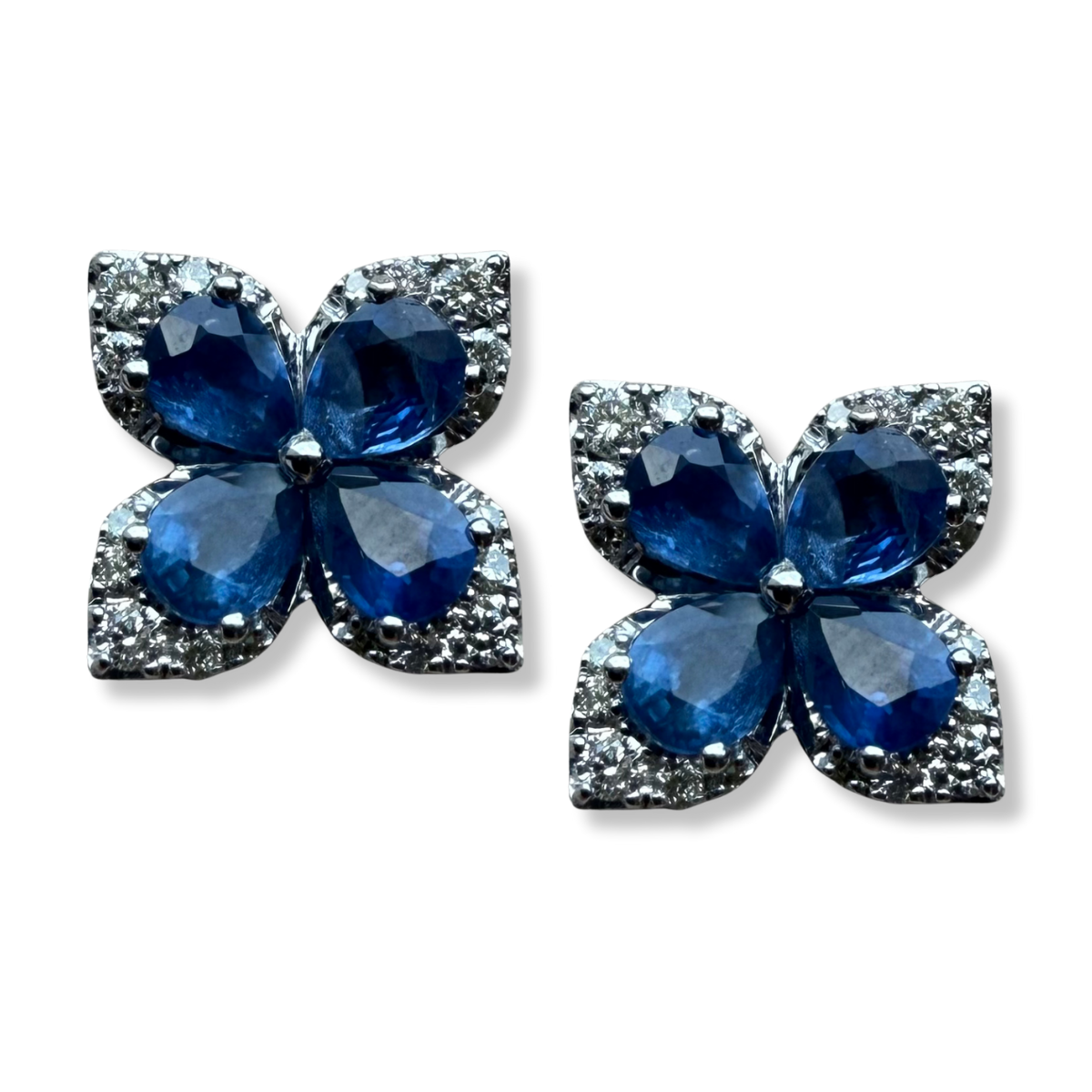 Aretes de oro blanco 10k con zafiros y diamantes 0.35ctw
