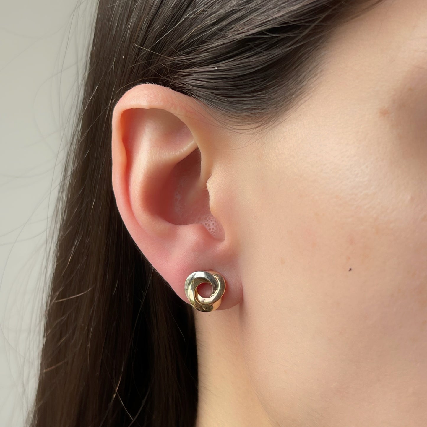 Aretes en 3 oros 14K de nudo grande