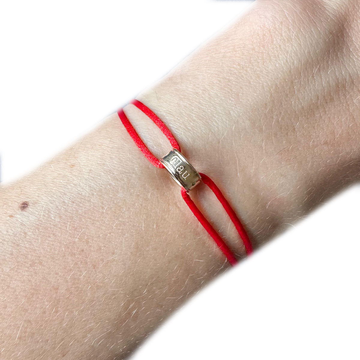 Pulsera de ruedita de oro grabada de 14k con cordón