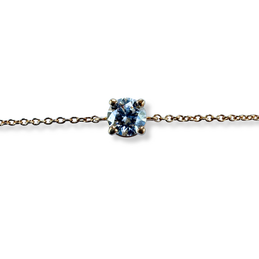 Pulsera de cadenita de plata con baño de oro amarillo y diamante central de laboratorio 0.50ct