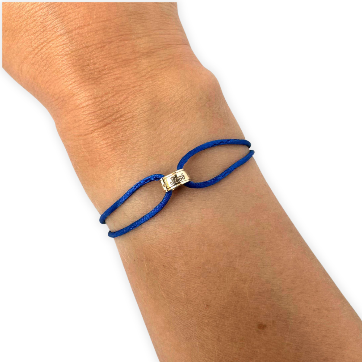 Pulsera de ruedita de oro grabada de 14k con cordón