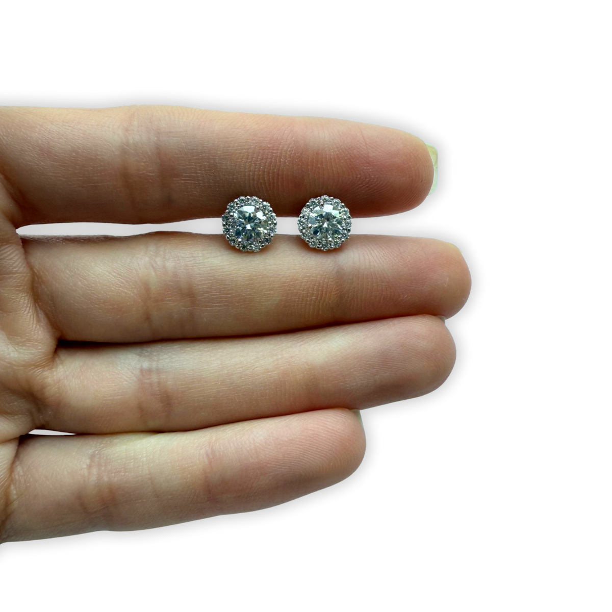 Aretes redondos de moissanita con halo 1.28ctw en plata