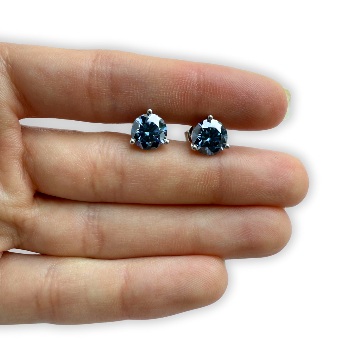 Arete de plata con moissanita azul