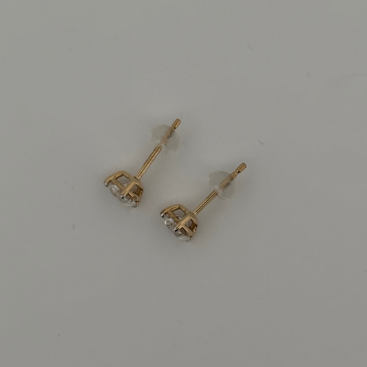Aretes en oro amarillo 18K studs de diamante de laboratorio corazón 1ctw