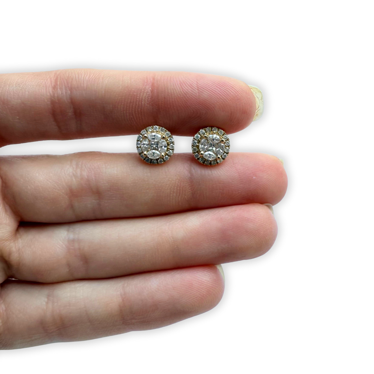 Aretes redondos en oro amarillo 14K de diamantes 0.82ctw