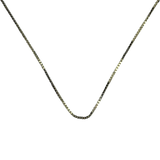 Cadena mini box en oro amarillo 14k.