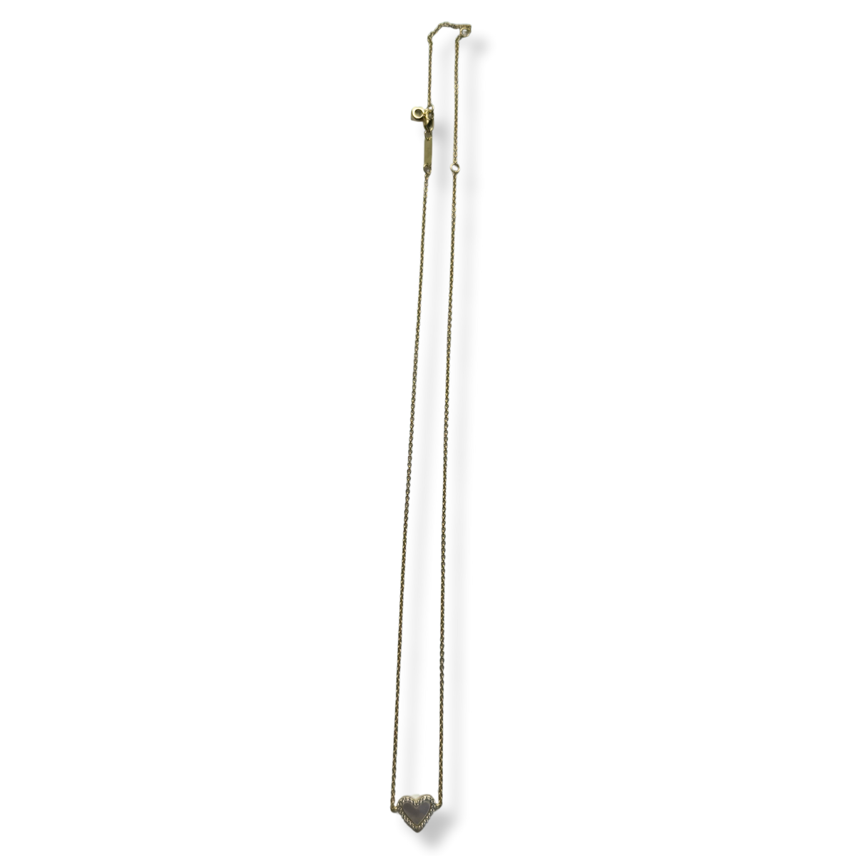 Collar de corazón de madre perla blanca con circonitas en plata con baño de oro.
