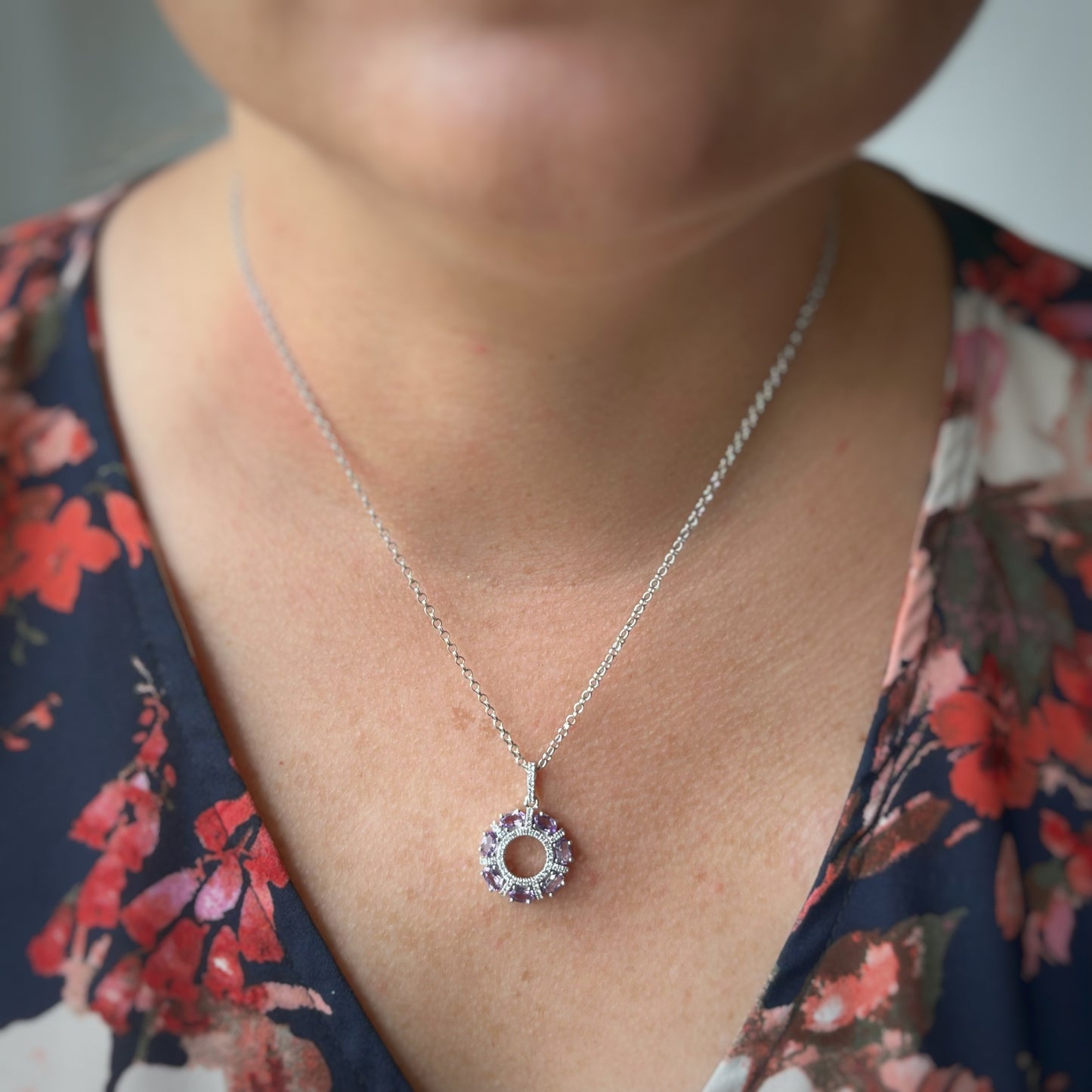 Collar de plata y amatistas redondo