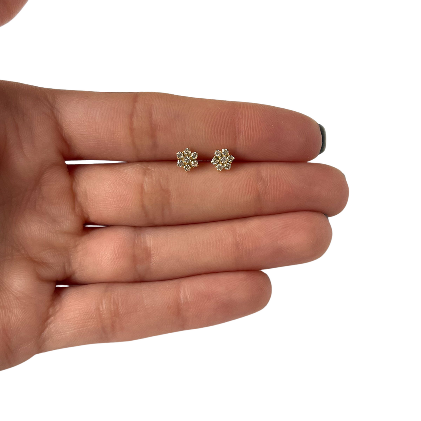 Aretes en oro amarillo 14k con flor de circonitas blancas de 6 petalos