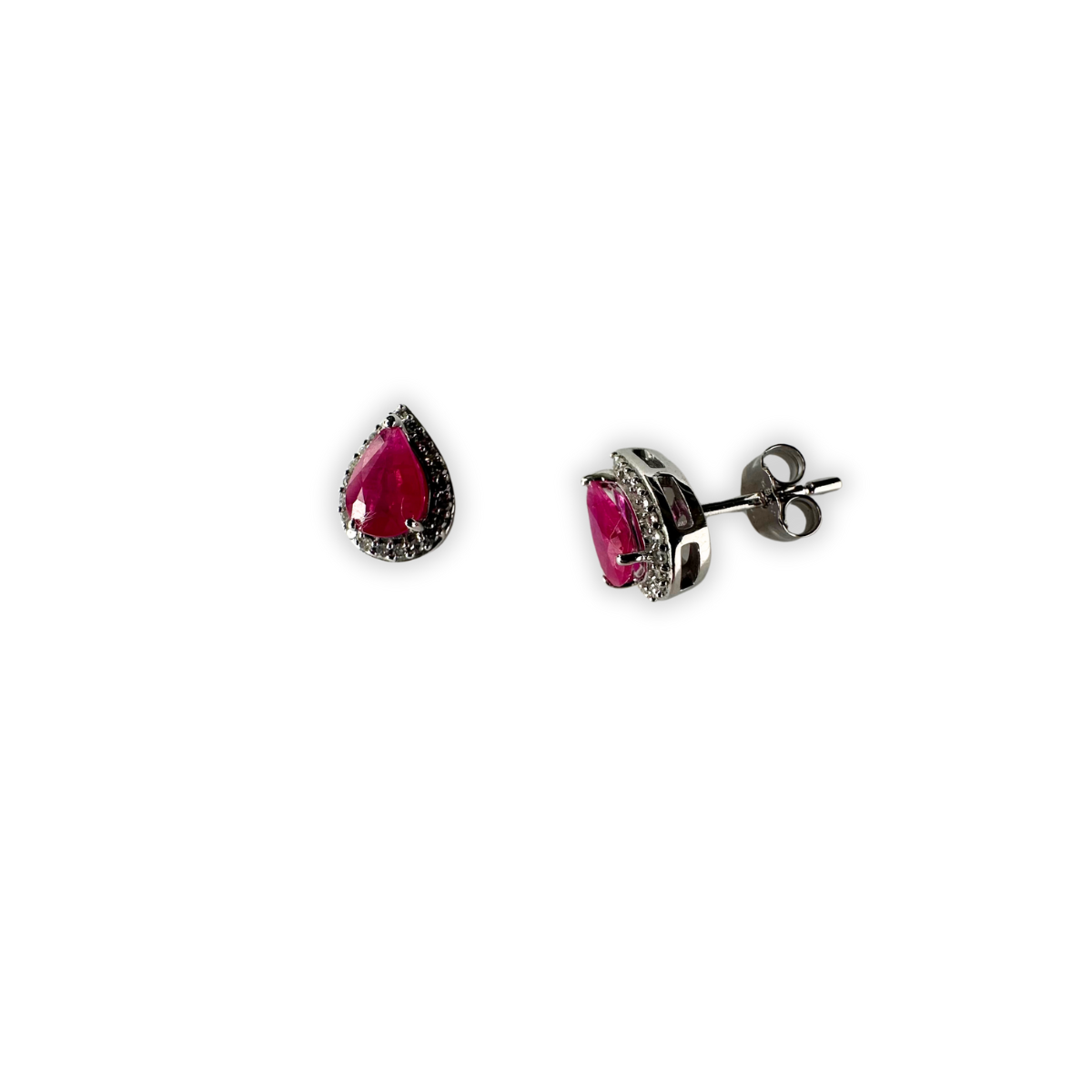 Aretes en oro blanco 10k con rubí corte pera y halo de diamantes 0.12ctw