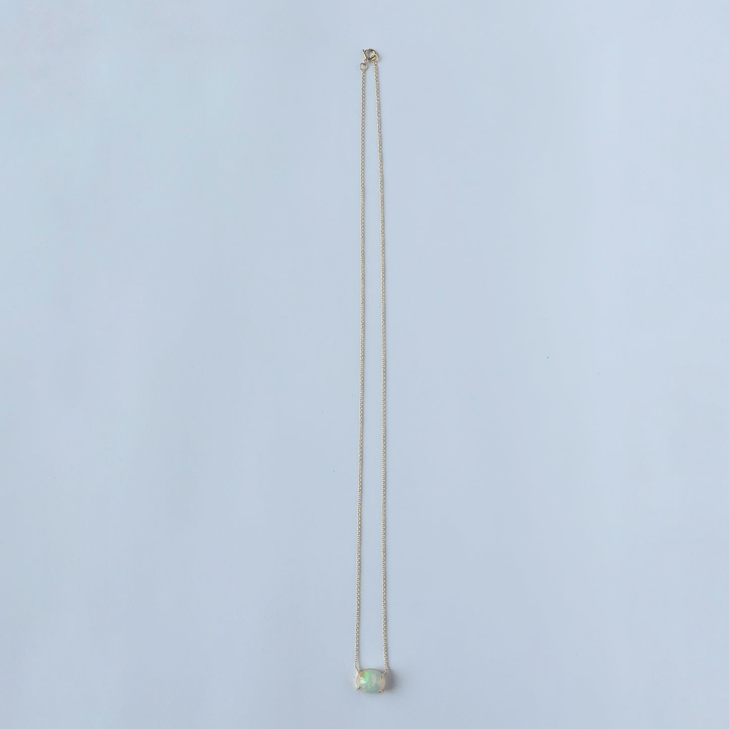 Collar en oro amarillo 10k con ópalo