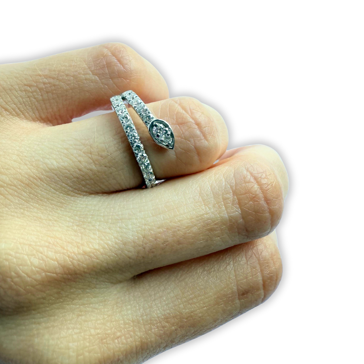 Anillo de plata en forma de serpiente con diamantes de laboratorio 0.54ctw