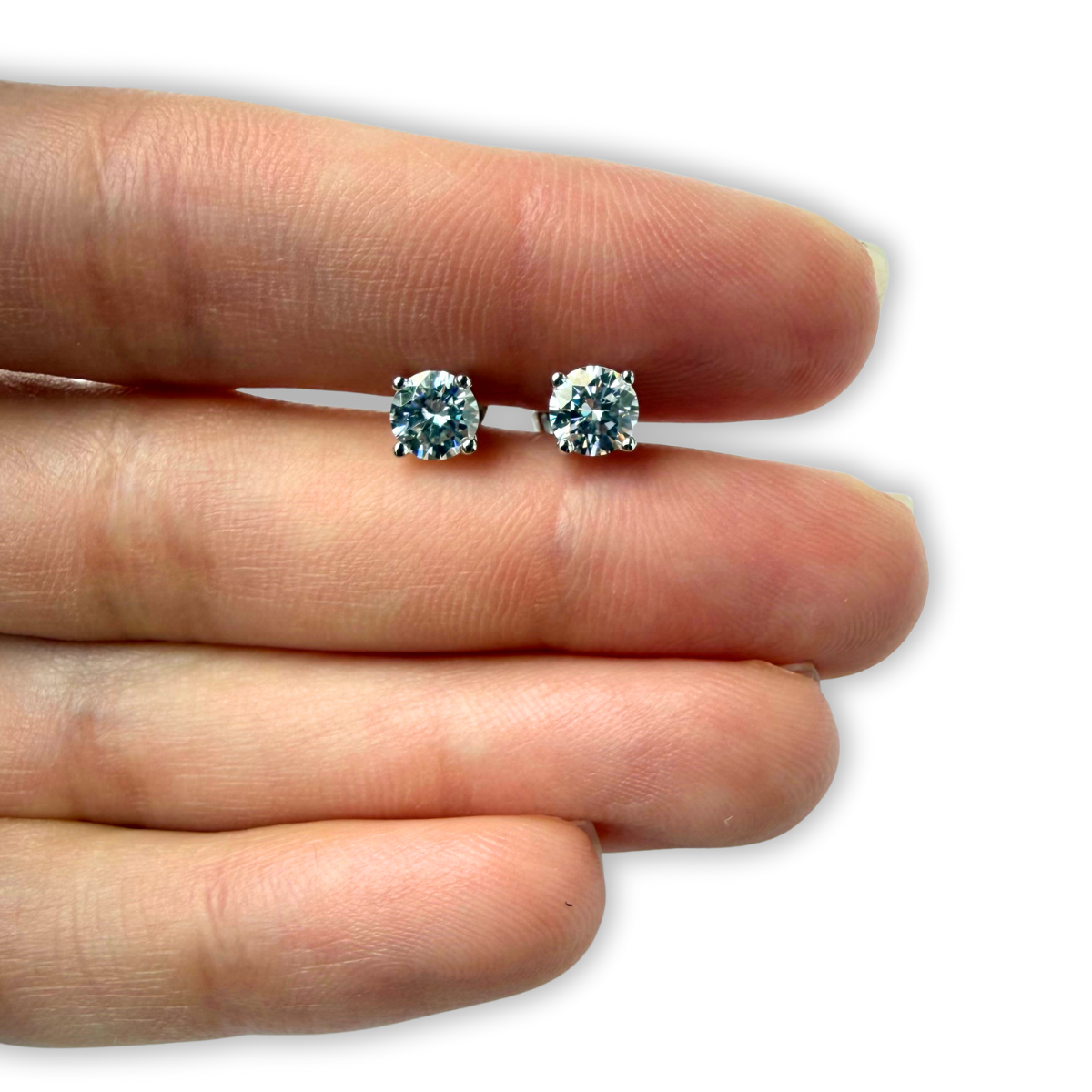 Aretes studs de moissanitas redondas 1ctw en plata