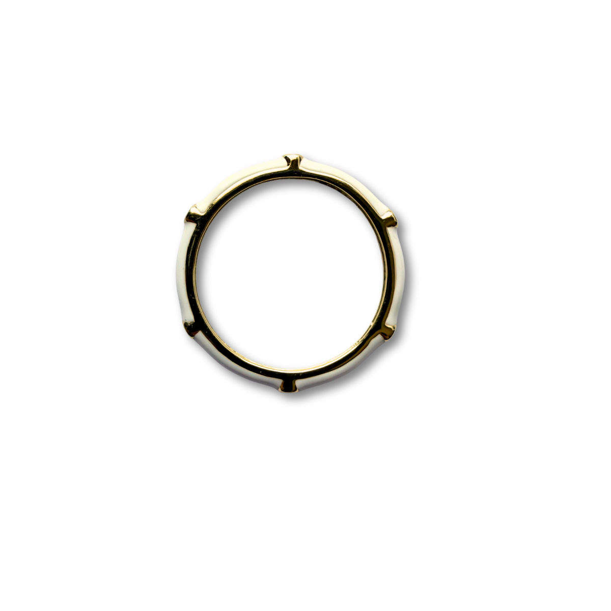 Anillo de plata con baño de oro amarillo con esmalte blanco y zafiro blancos