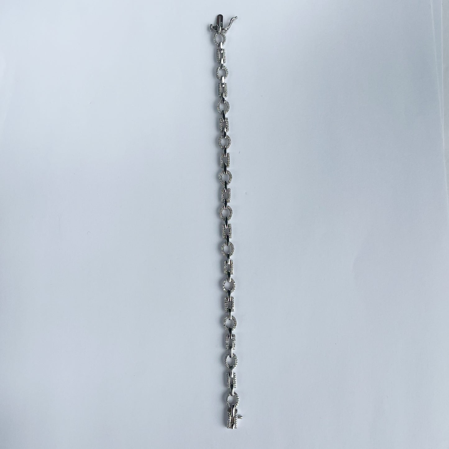 Pulsera de plata con eslabones ovalados y rectangulares de diamantes 0.50ctw