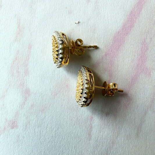 Aretes en oro amarillo 14k en forma de gota con diamantes blancos y amarillos 0.50ctw