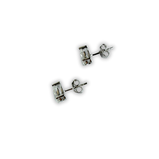 Aretes studs de moissanitas corte pera 2ctw en plata