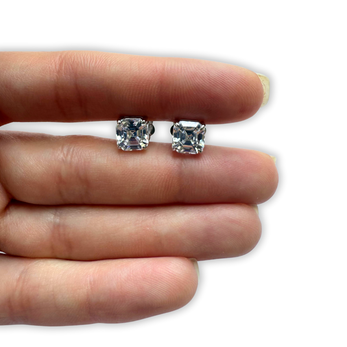 Aretes de plata con baño platino corte asscher stud