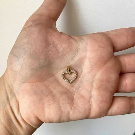 Dije de corazón delineado en oro rosa 14k y diamantes 0.25ctw