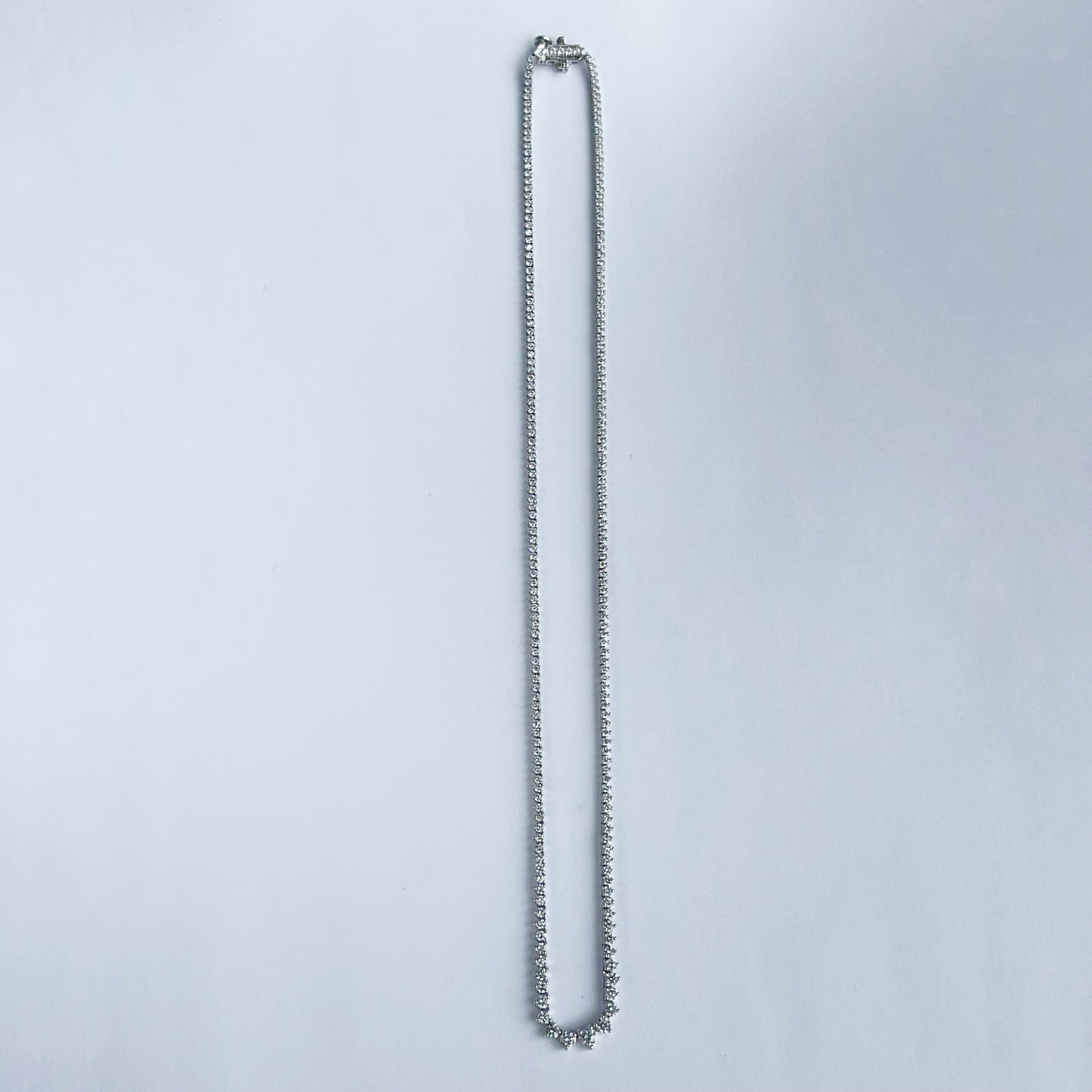 Collar tenis de oro blanco 14k con diamantes graduados de laboratorio 3ctw