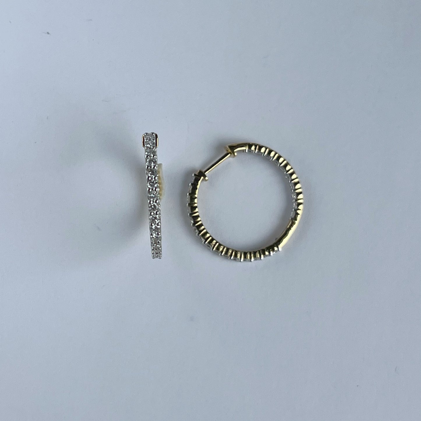 Argollas de plata con baño de oro amarillo con diamantes de laboratorio 1ctw