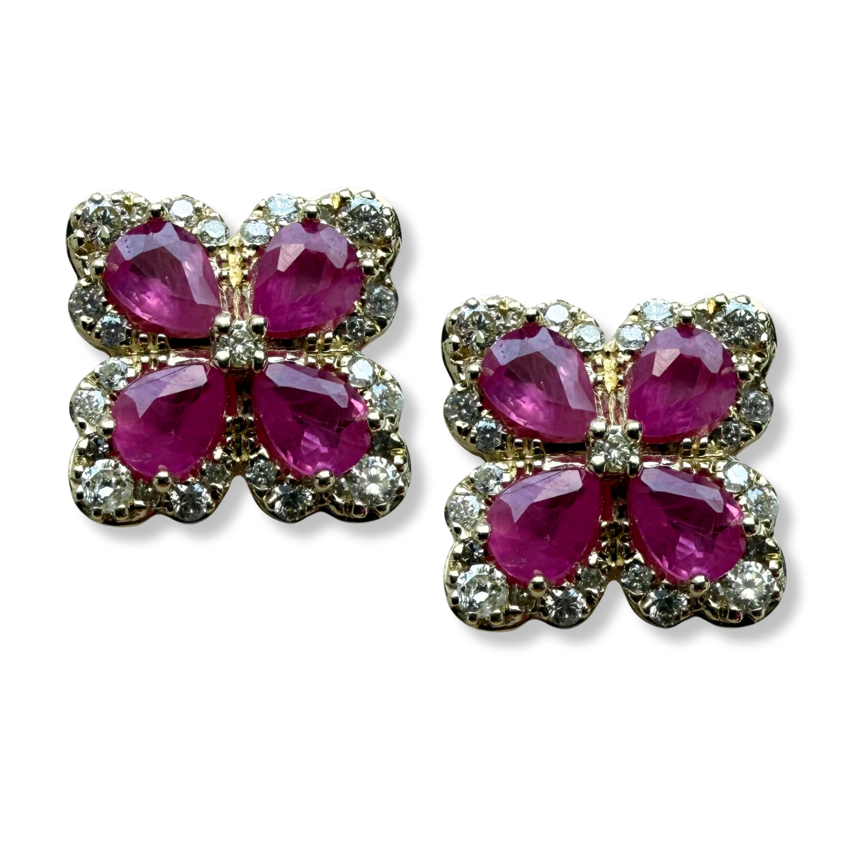 Aretes de oro amarillo 10k con rubíes y diamantes 0.35ctw