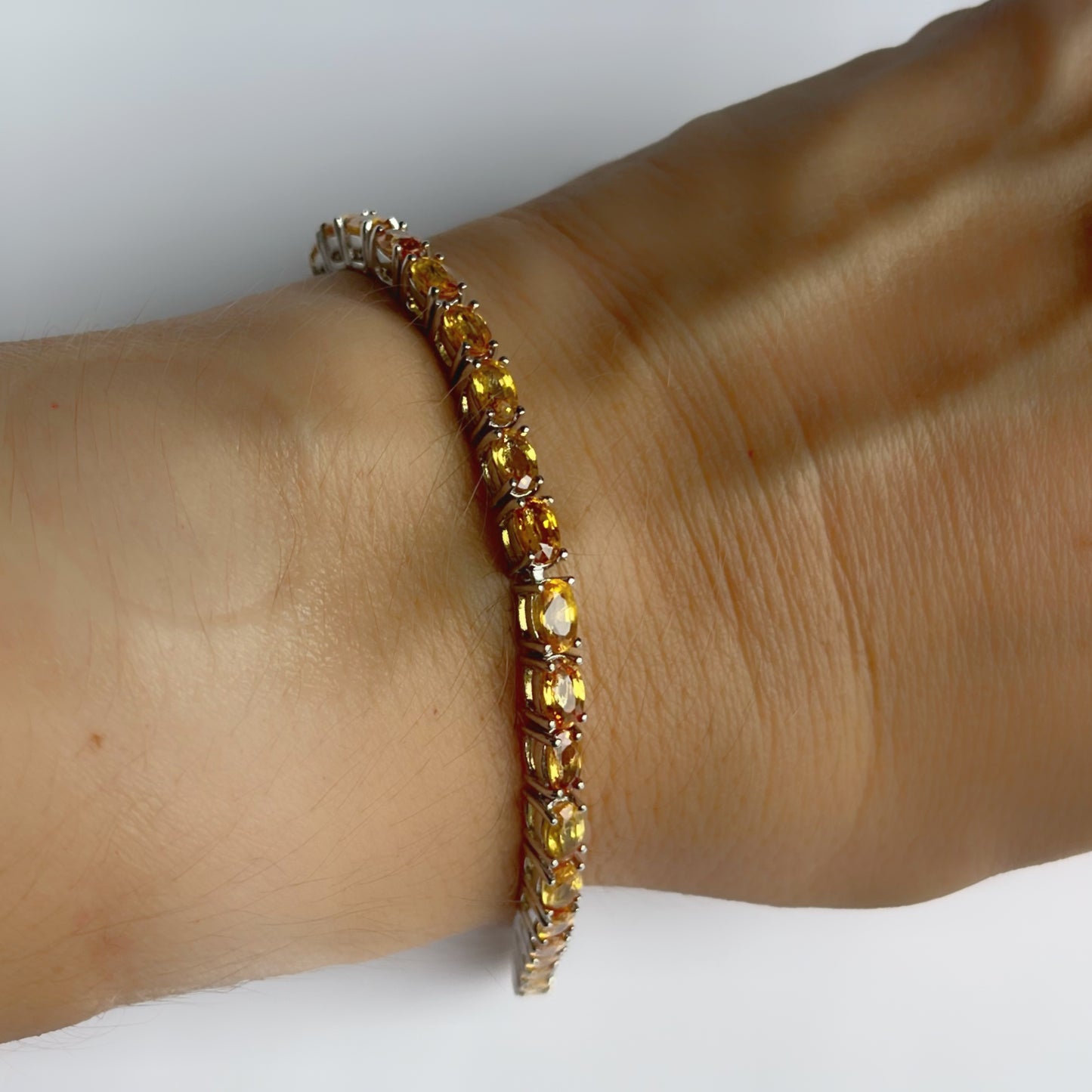 Pulsera tenis de plata con citrinos ovalados