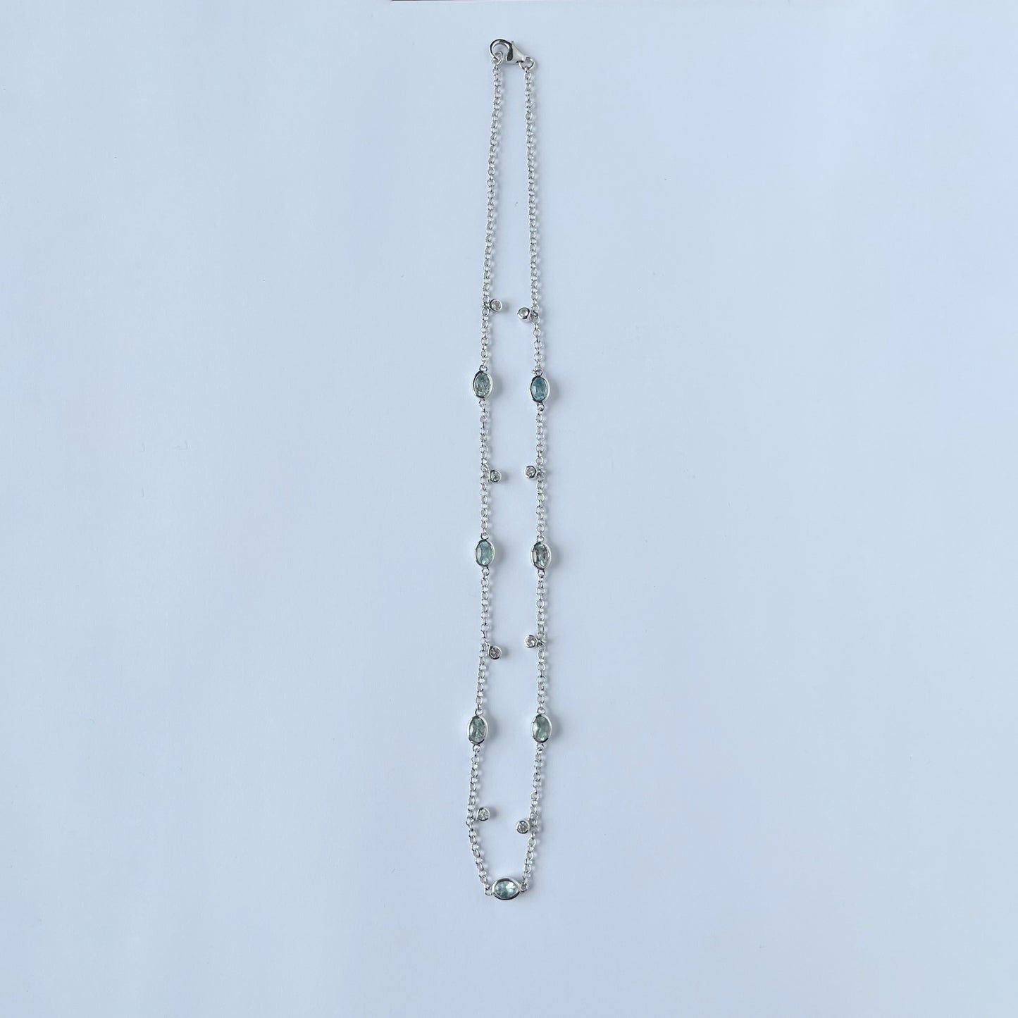 Collar en plata con aquamarinas 3.50ctw y circones blancos