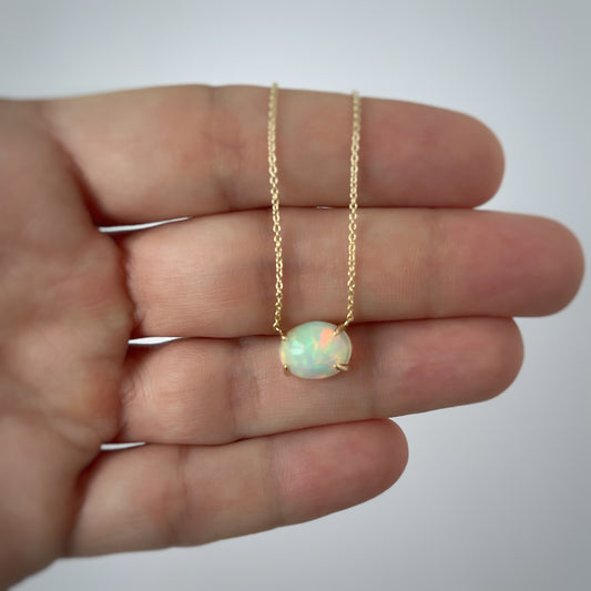 Collar en oro amarillo 10k con ópalo