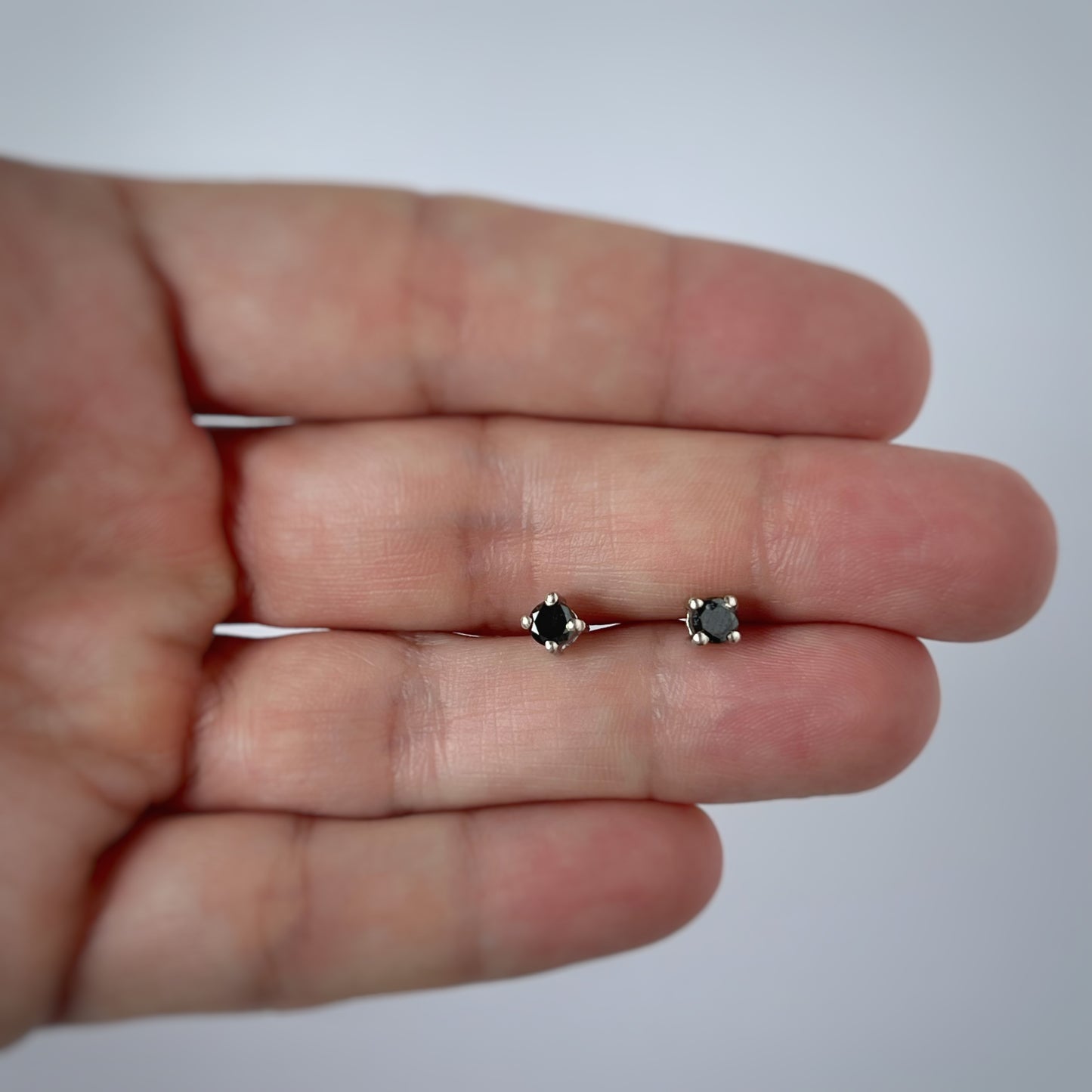 Aretes de plata con diamantes negros 0.40ctw