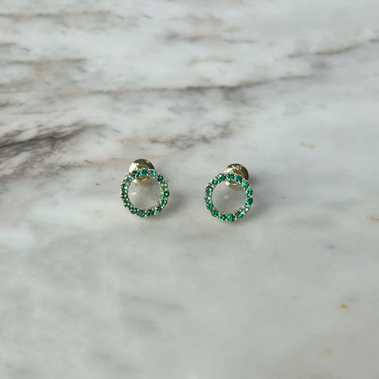 Aretes de círculos de esmeraldas en oro amarillo 10k con tope rosca