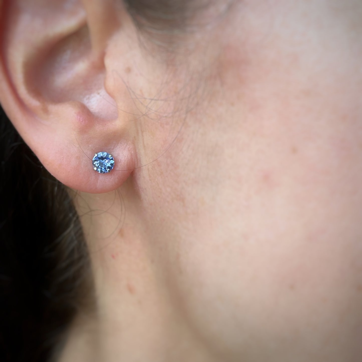 Aretes studs en oro blanco 14k de tanzanita 0.80ctw