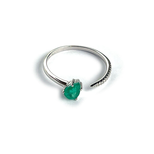 Anillo tu y yo en oro blanco 14k con esmeralda corte pera y diamantes 0.05ctw