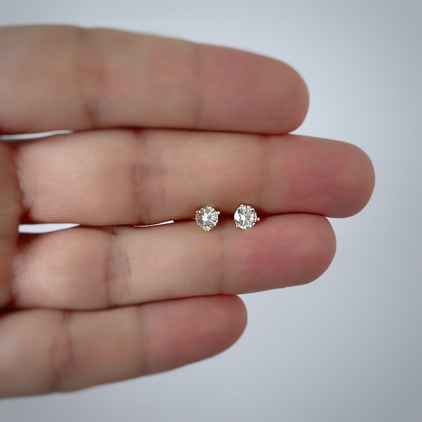 Aretes en oro amarillo 14k con diamantes canadienses 0.50ctw (con certificado)