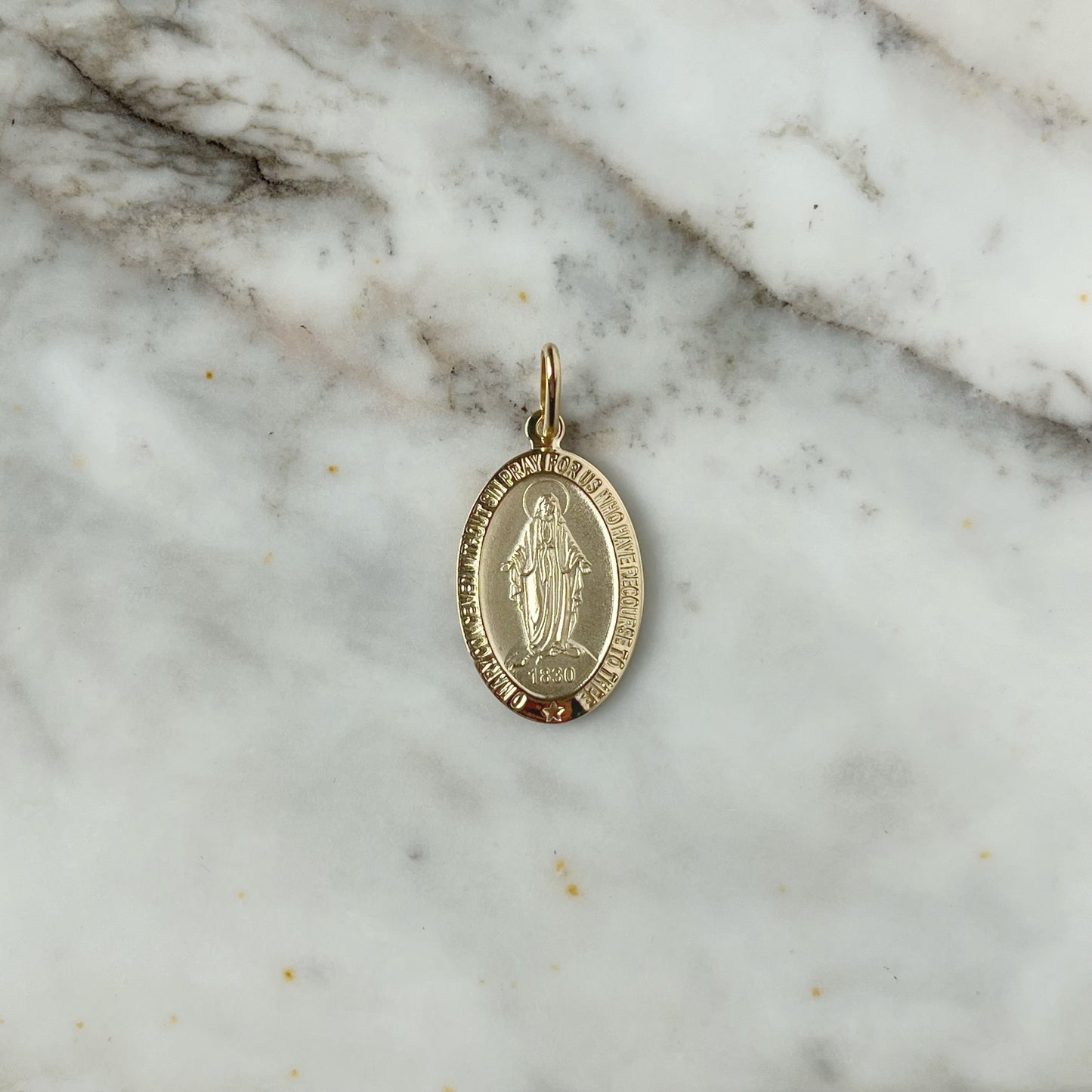 Medalla Virgen Milagrosa en oro amarillo 14k