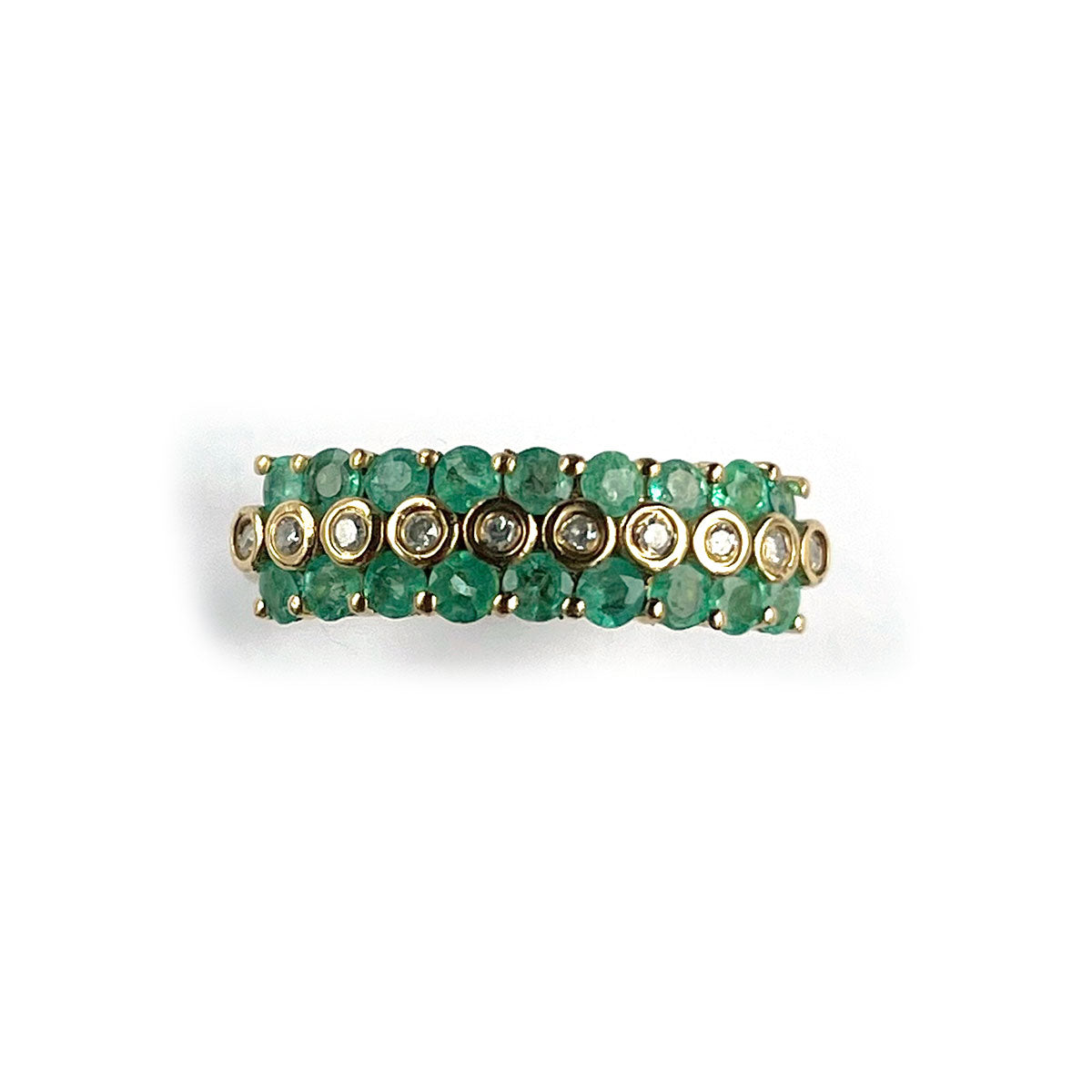 Anillo de plata con baño de oro de tres filas con esmeraldas y diamantes 0.10ct