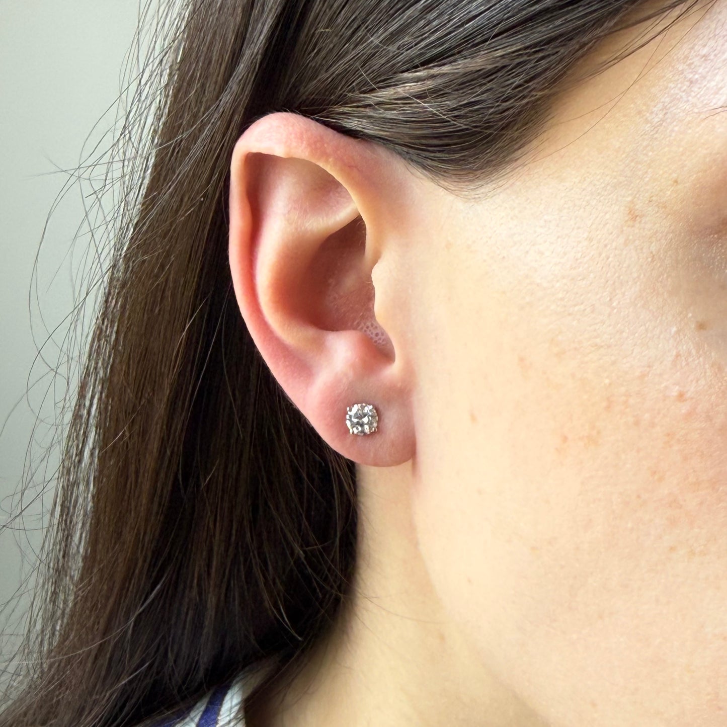 Aretes studs de diamante de laboratorio 1ctw en oro blanco 14k