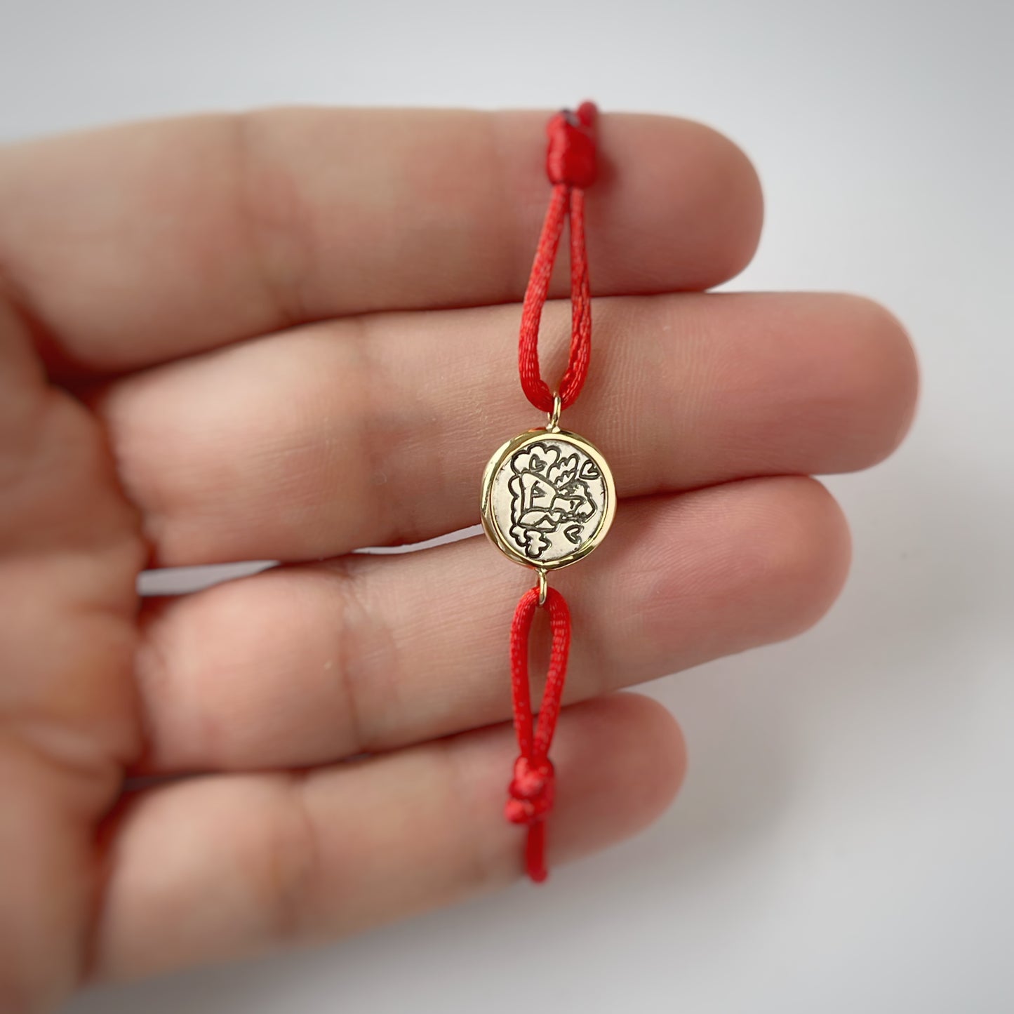 Pulsera de medalla de ángel de la guarda en plata con borde de oro 14k y cordón