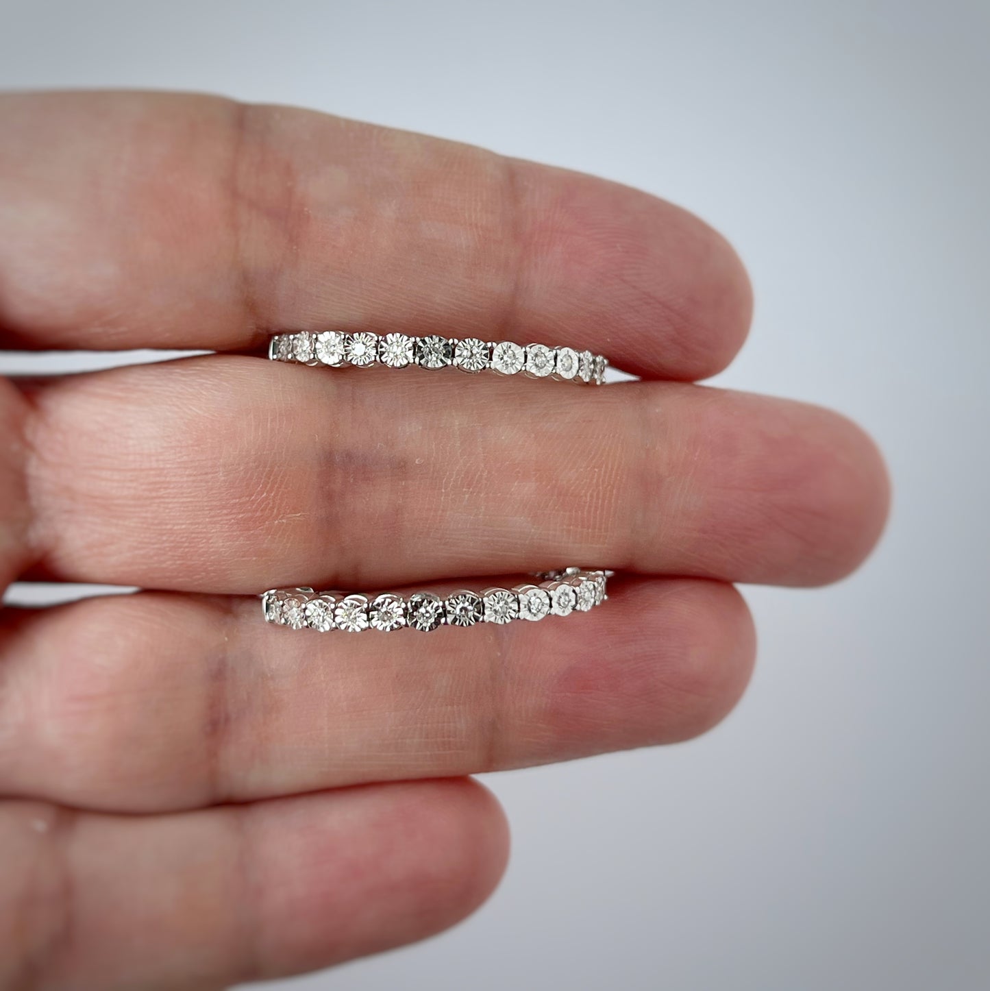 Argollas de plata con diamantes de laboratorio