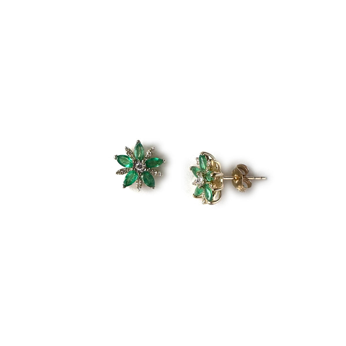 Aretes de flor en oro amarillo 10k con esmeraldas y diamantes 0.13ctw