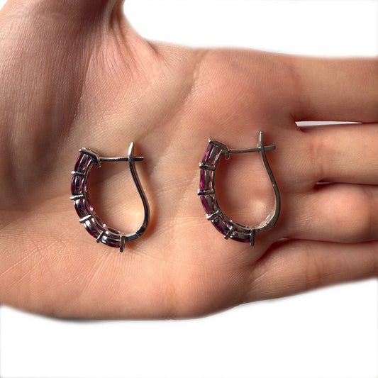 Argolla de plata con granates uva ovalados