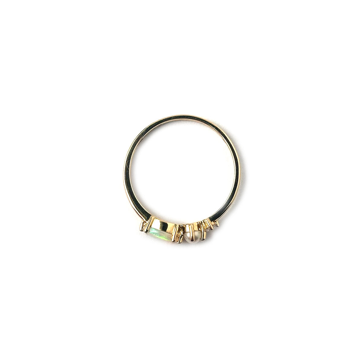 Anillo en oro amarillo 14k con ópalo, perla y diamante 0.05ct