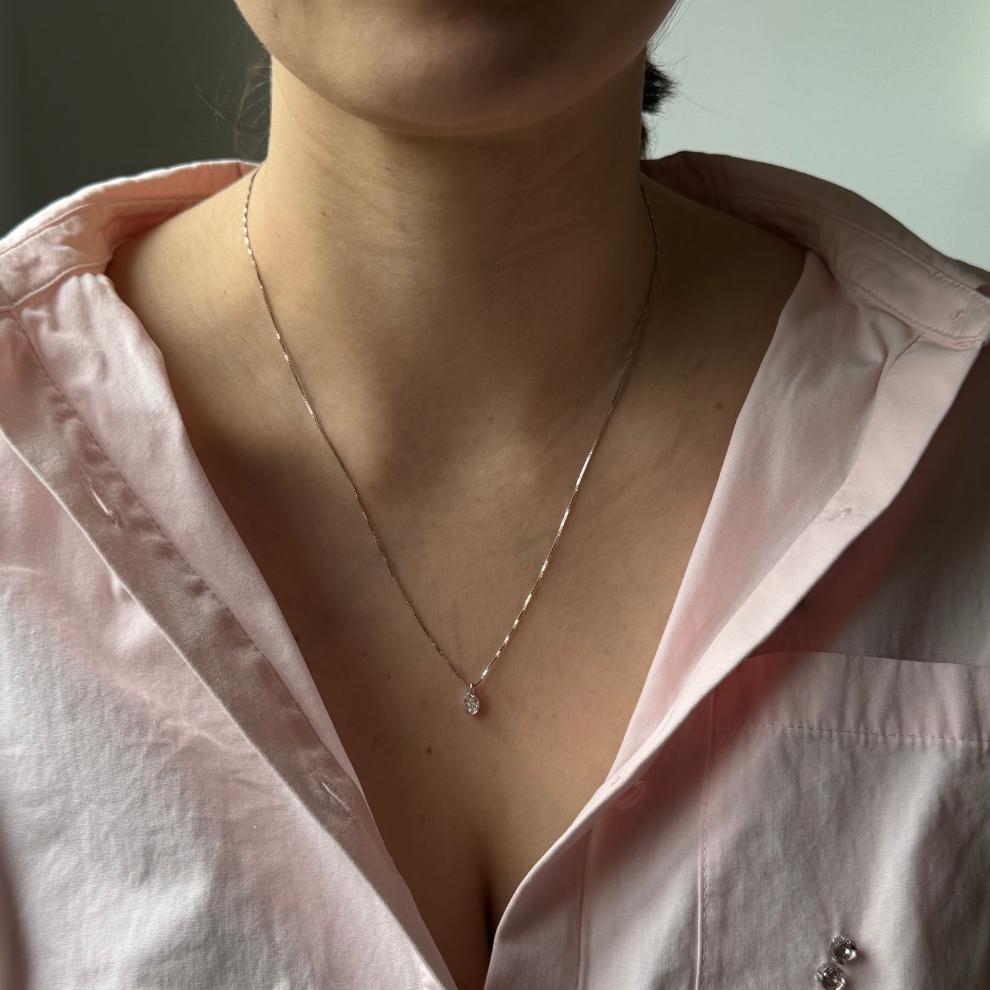 Collar en plata con dije de diamante de laboratorio ovalado 0.25ct