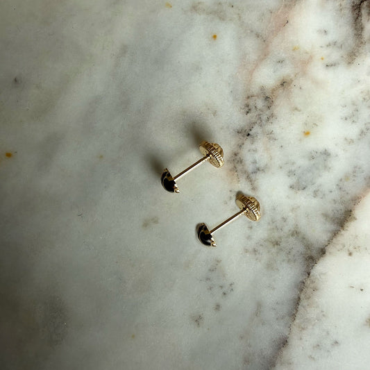 Aretes mariquitas en oro amarillo 18K con tope rosca