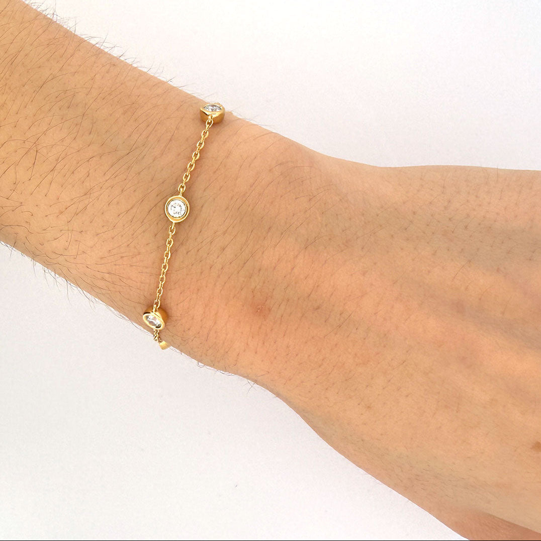 Pulsera de plata en baño de oro amarillo con diamantes redondos de laboratorio 1ctw
