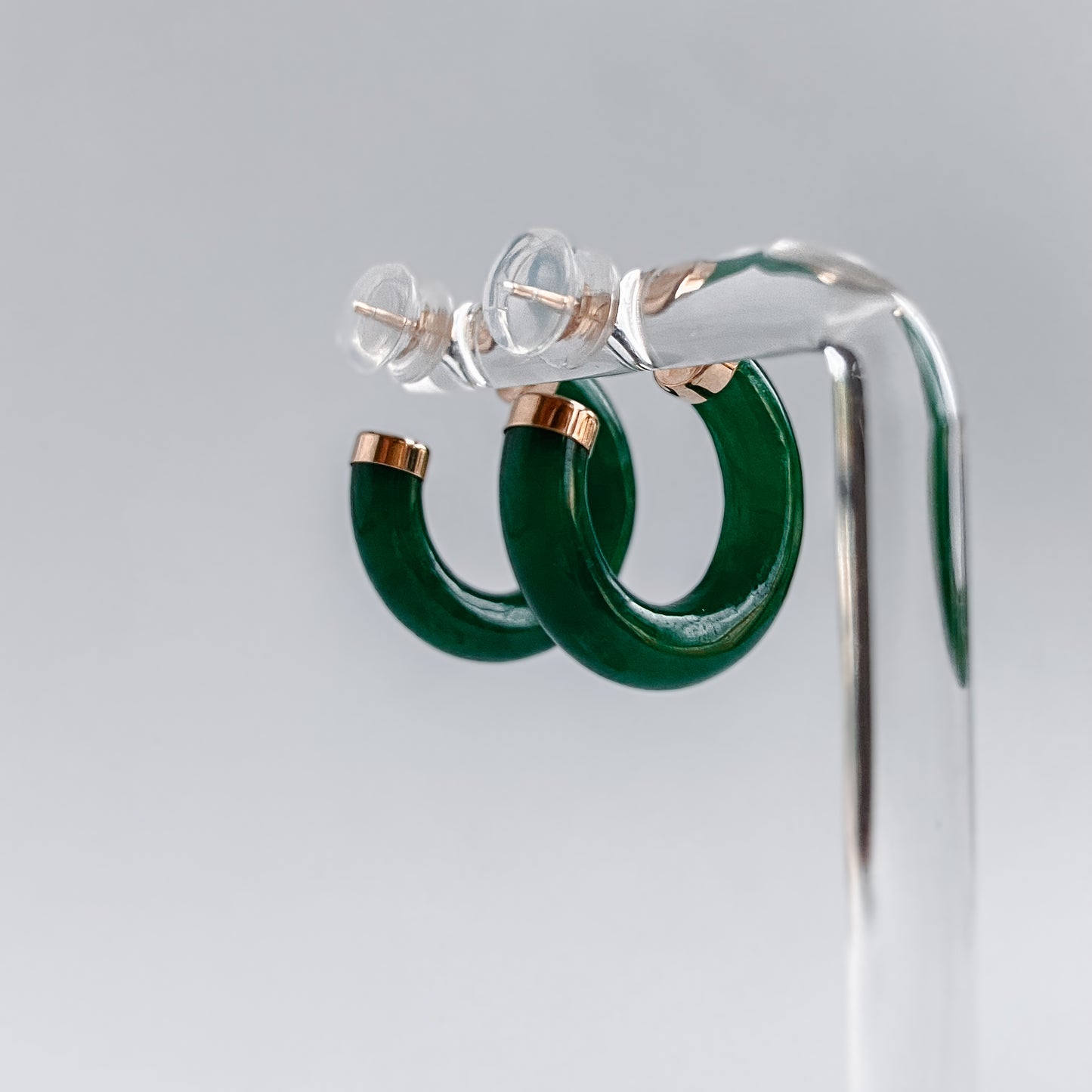 Argollas de jade y oro amarillo 14k