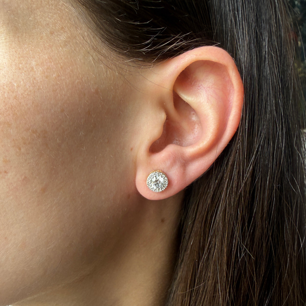 Aretes en oro blanco 14K studs halo de diamantes de laboratorio 1ctw