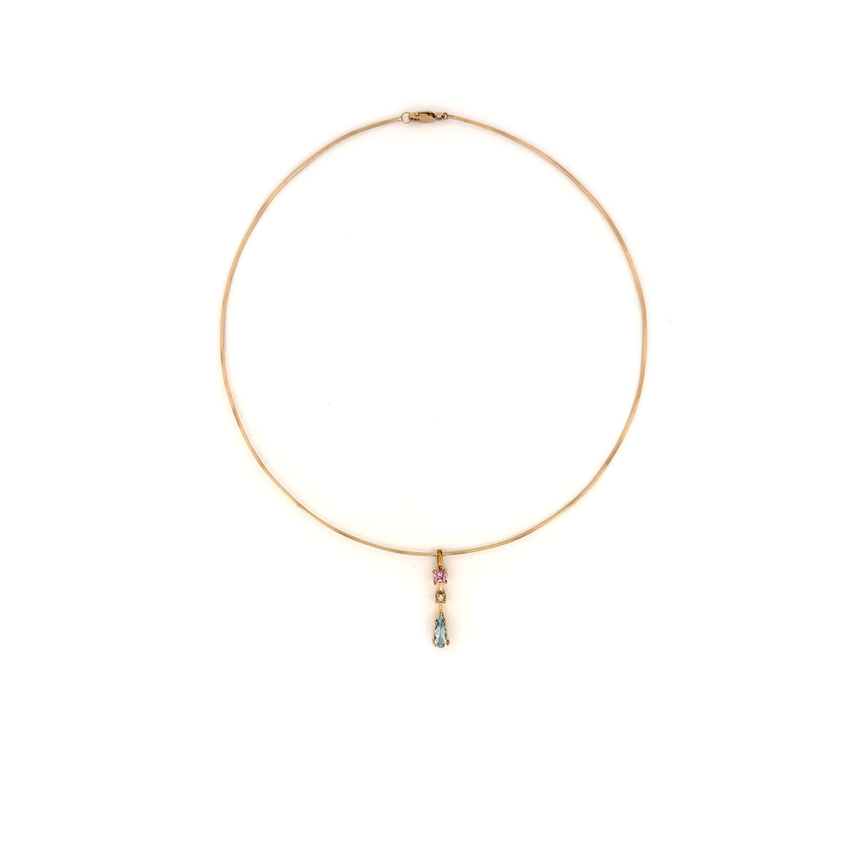 Collar rígido llano en oro amarillo 14K