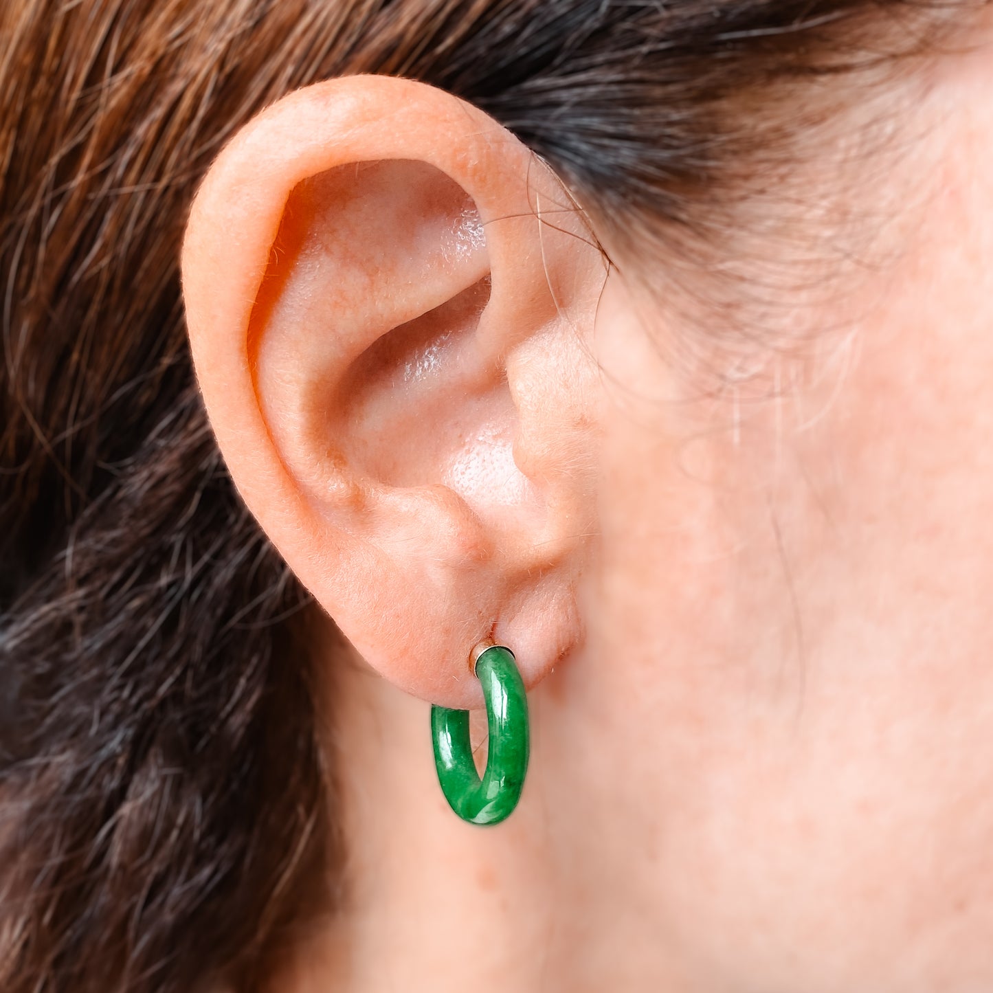 Argollas de jade y oro amarillo 14k