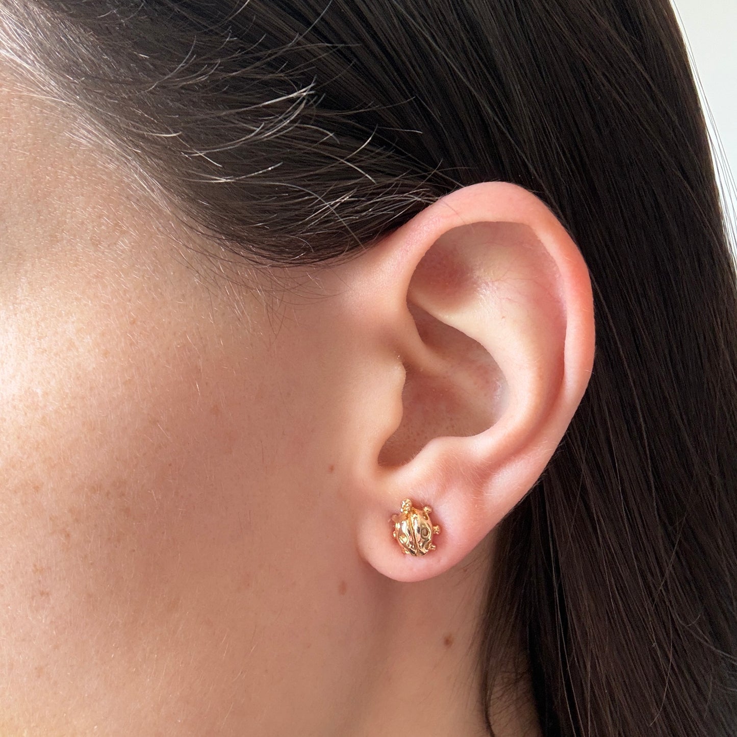 Aretes de mariquitas en plata con baño de oro